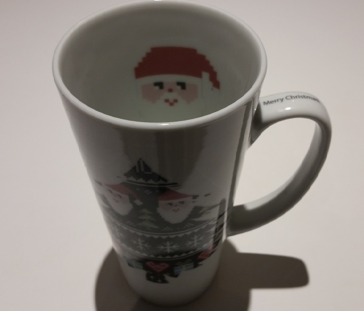 Christmas Santa with printing in mug and on handle merry Christmas web 20151208